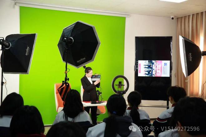 必看!四大宝藏专业毕业即逆袭澳门新葡京网页初中毕业女生(图14) 必看!四大宝藏专业毕业即逆袭澳门新葡京网页初中毕业女生(图14)